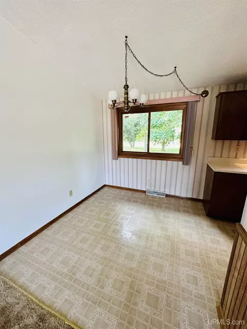 1645 Glenwood, Ishpeming, MI 49849 photo 12