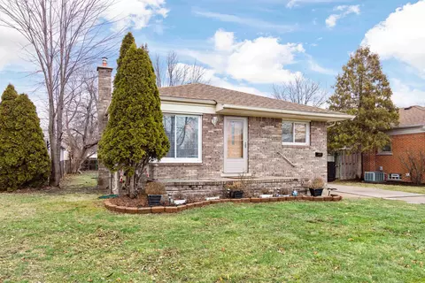 23143 Beverly, Saint Clair Shores, MI 48082
