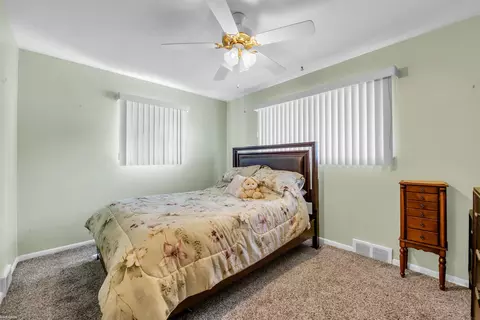 4583 E 13 Mile Rd, Warren, MI 48092 photo 10