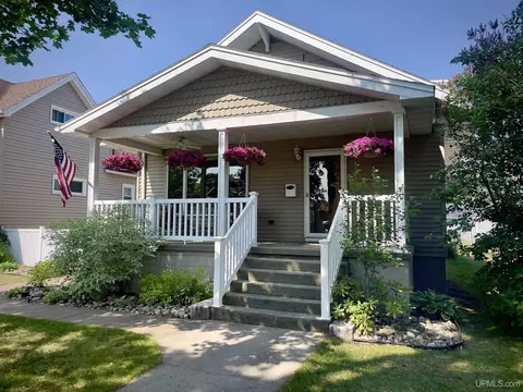 424 S 16th, Escanaba, MI 49829