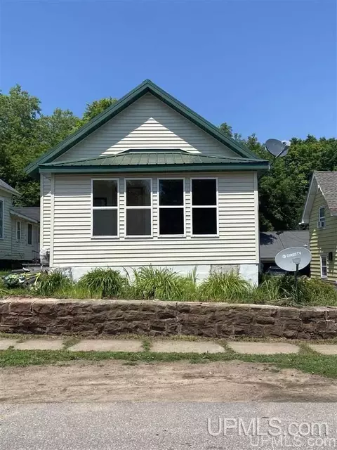 508 W Fleshiem, Iron Mountain, MI 49801