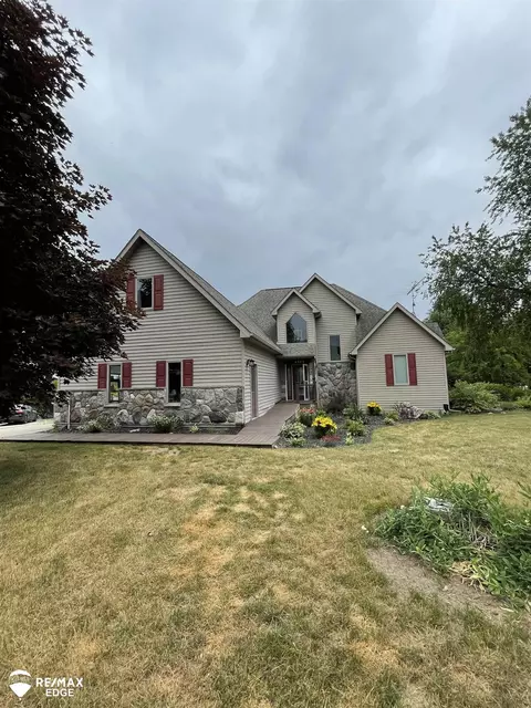 4843 Columbiaville, Columbiaville, MI 48421