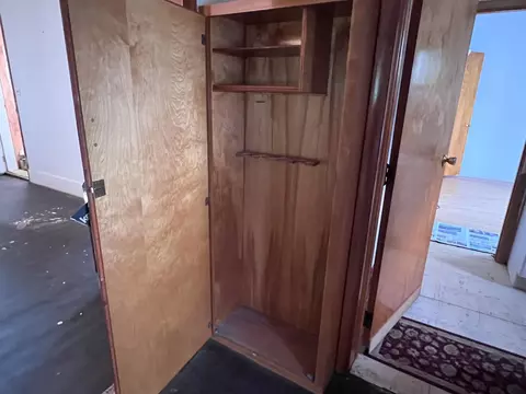 210 E Sixth, Clare, MI 48617 photo 32