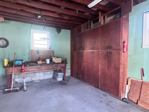 210 E Sixth, Clare, MI 48617 photo 38