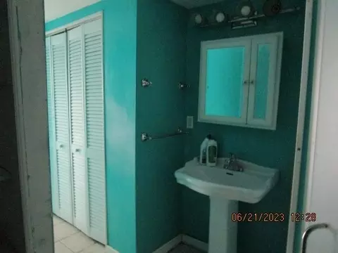 3250 Walton, Flint, MI 48504 photo 12