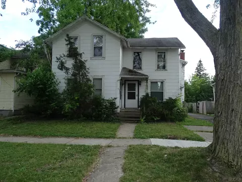 818 E Maumee, Adrian, MI 49221 photo 3