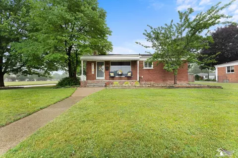 22221 Hayes, Taylor, MI 48180