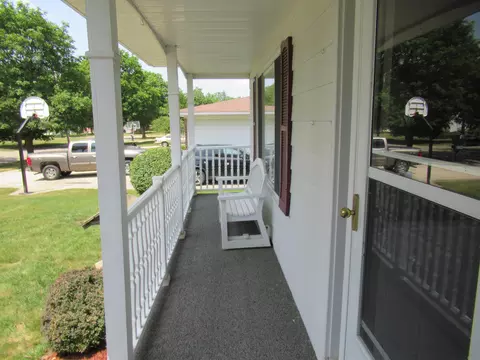 419 Windmill Pt, Flushing, MI 48433 photo 6