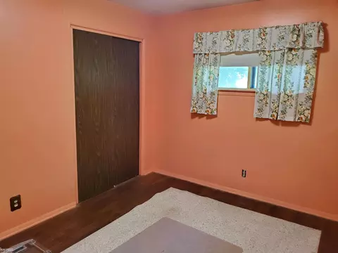 951 Hughes, Flint, MI 48503 photo 16