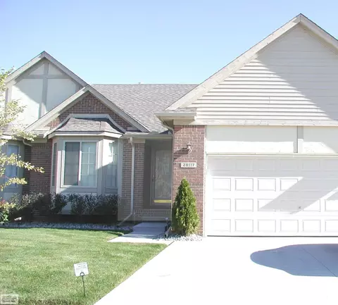 28117 Cotton Creek Cir #94, Chesterfield, MI 48047