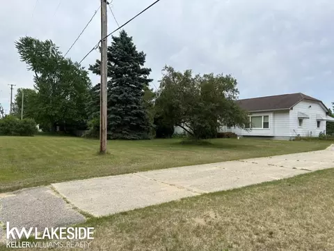 5196 E Stanley, Flint, MI 48506