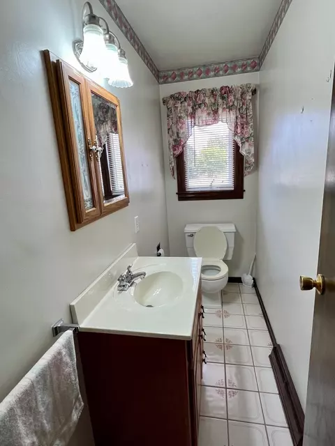 151 E Youngs Ditch, Bay City, MI 48708 photo 12
