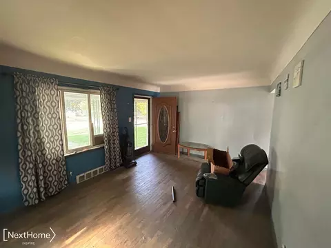 1610 Raspberry, Flint, MI 48507 photo 4