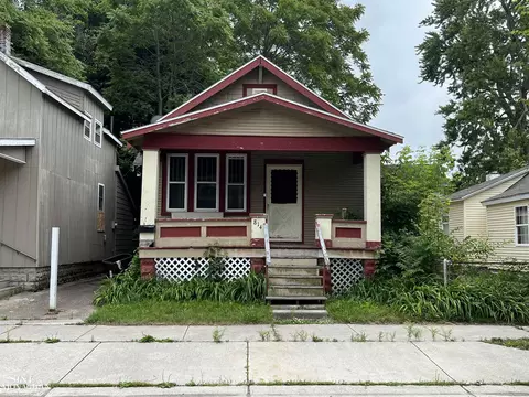 814 Stanton St, Port Huron, MI 48060
