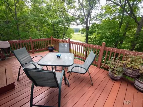 1563 Lakeshore, Gladwin, MI 48624 photo 3