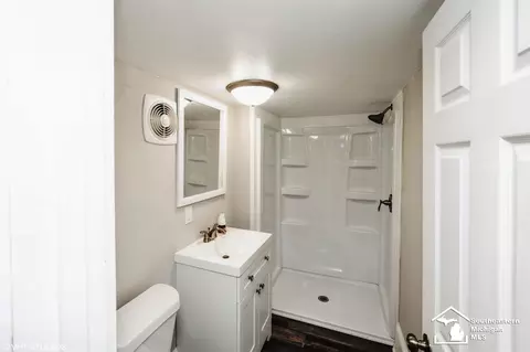 516 Division, Adrian, MI 49221 photo 10