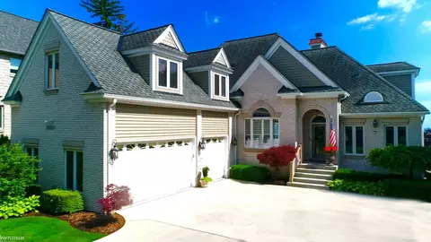 50932 Redwood, New Baltimore, MI 48047
