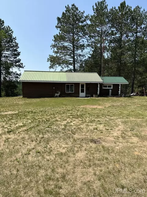 3811 W Browns Lk, Norway, MI 49892