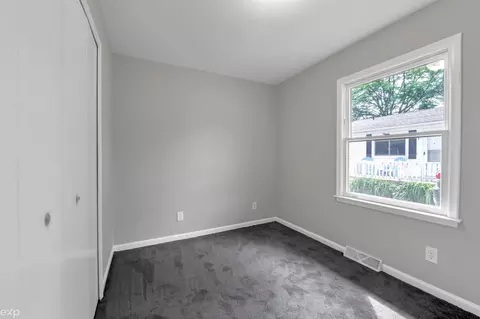 948 Liberty St, Algonac, MI 48001 photo 17