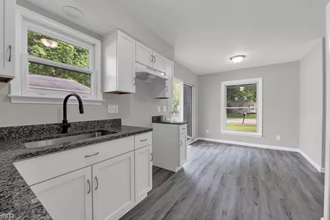 948 Liberty St, Algonac, MI 48001 photo 15