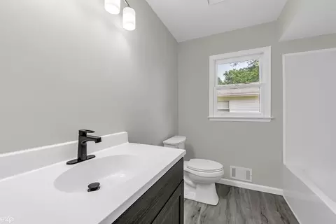 948 Liberty St, Algonac, MI 48001 photo 23