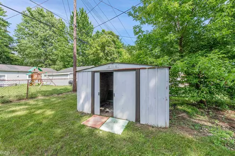 948 Liberty St, Algonac, MI 48001 photo 27