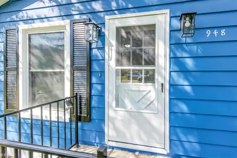 948 Liberty St, Algonac, MI 48001 photo 9