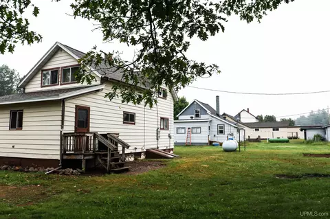 340 Hemlock, Republic, MI 49879 photo 6
