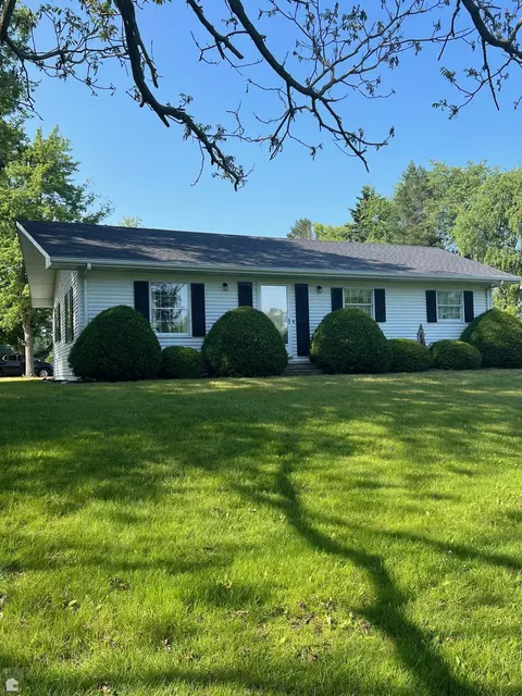 6570 Lapeer Rd, North Street, MI 48049