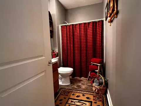 Bath - 562 S Harrison, Harrison, MI 48625 photo 3 of 6