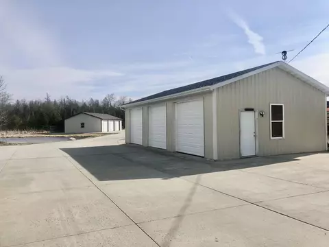 Exterior - 562 S Harrison, Harrison, MI 48625 photo 20 of 24