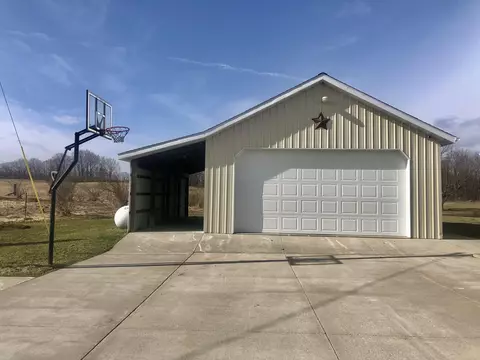 Exterior - 562 S Harrison, Harrison, MI 48625 photo 19 of 24