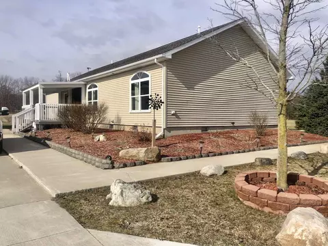 Exterior - 562 S Harrison, Harrison, MI 48625 photo 23 of 24