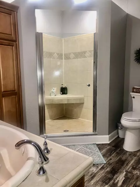 Bath - 562 S Harrison, Harrison, MI 48625 photo 6 of 6