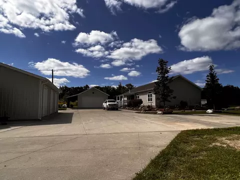 562 S Harrison, Harrison, MI 48625