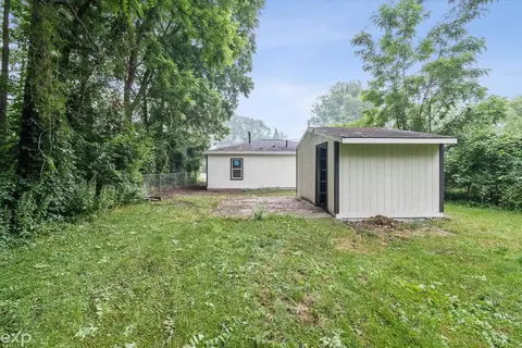 3221 E Hemphill, Burton, MI 48529 photo 12
