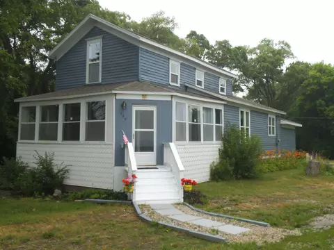 107 S Tuscola Rd, Bay City, MI 48708