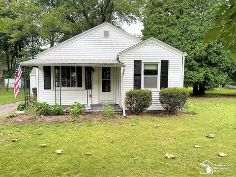 8015 Webster, Lambertville, MI 48144