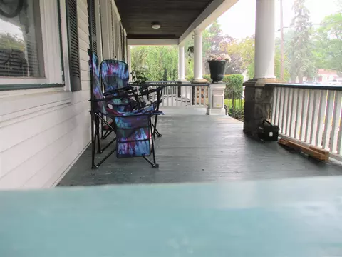 307 Exchange St, Owosso, MI 48867 photo 2