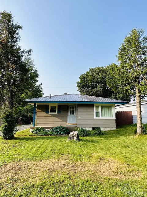1840 N Lk, Ishpeming, MI 49849
