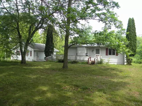10730 Harris, Chesaning, MI 48616