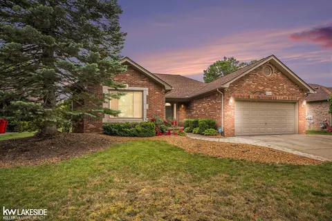 53743 Springhill Meadows Dr, Macomb, MI 48042 photo 2