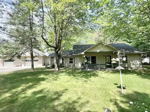 4135 Navajo, Gladwin, MI 48624 photo 3