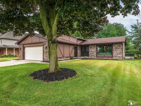 2635 N Custer, Monroe, MI 48162