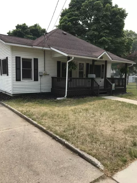 312 E 7th, Clare, MI 48617