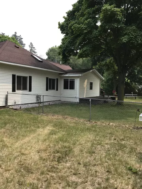 312 E 7th, Clare, MI 48617 photo 3