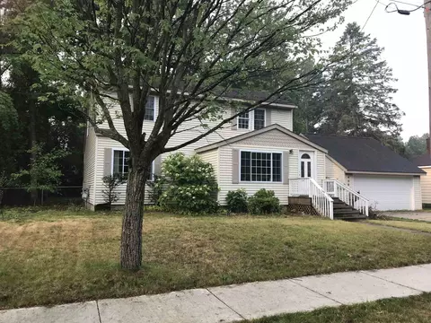 409 John R, Clare, MI 48617