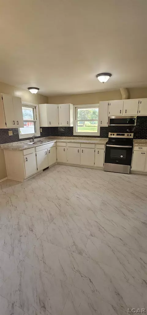 9355 Lee Rd, Jackson, MI 49201 photo 20