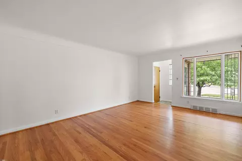 11438 Edgeton, Warren, MI 48093 photo 8