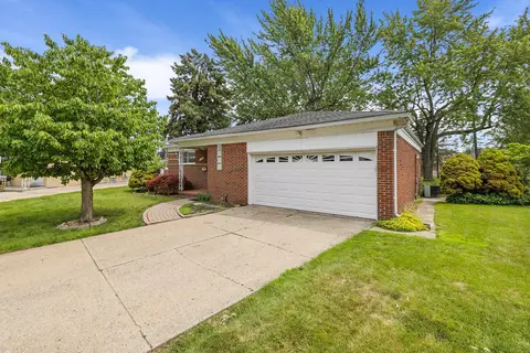 11438 Edgeton, Warren, MI 48093 photo 3